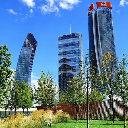 S. Ambrogio Square *