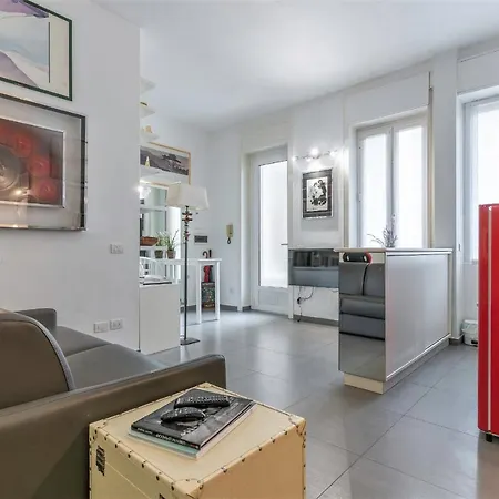 S. Ambrogio Square Apartment Milan