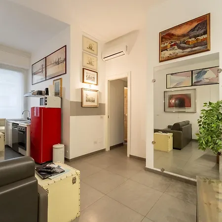 S. Ambrogio Square Διαμέρισμα *